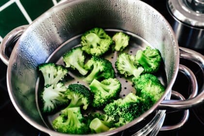 La cuisson à la vapeur : une méthode méconnue pour réduire l'inflammation