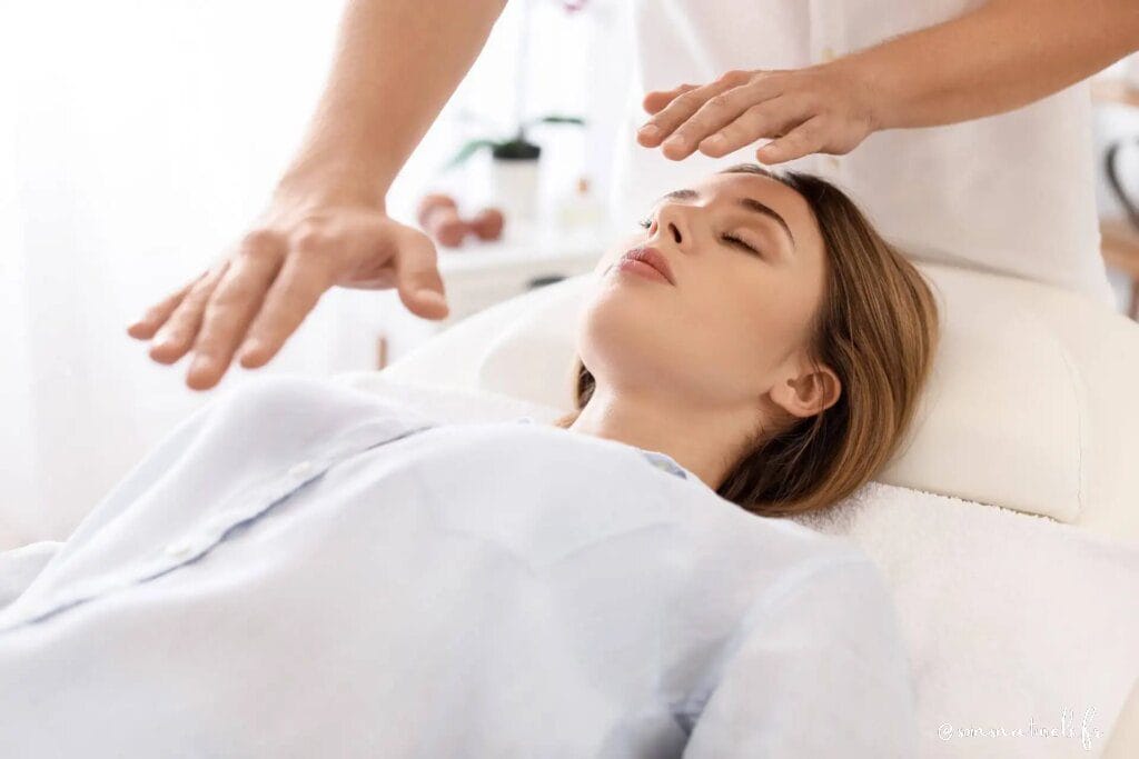 Les bienfaits du Reiki pour les enfants : relaxation et recentrage assurés !